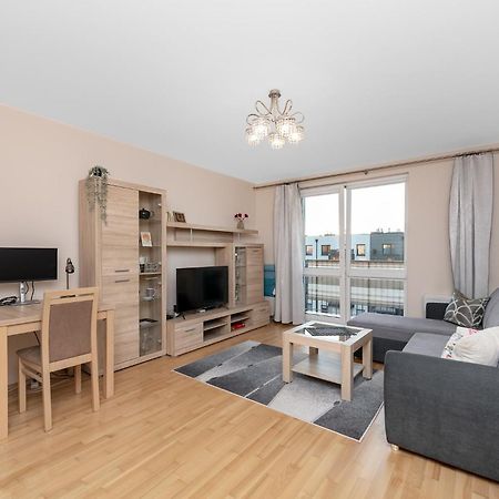 Cozy Corner: Apartment With Wifi And Private Balcony Вроцлав Экстерьер фото
