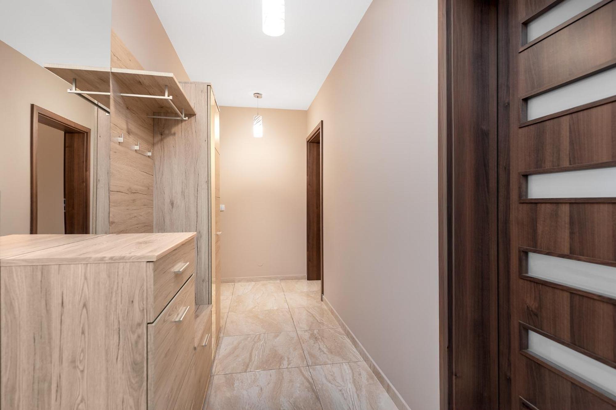 Cozy Corner: Apartment With Wifi And Private Balcony Вроцлав Экстерьер фото